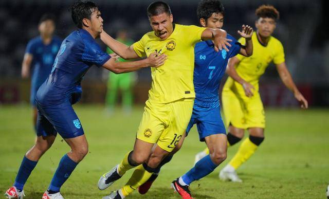 法甲倒计时，上海久事清晨再遭质疑，细节引发关注，压力陡增，细节决定成败(久事接手申花)